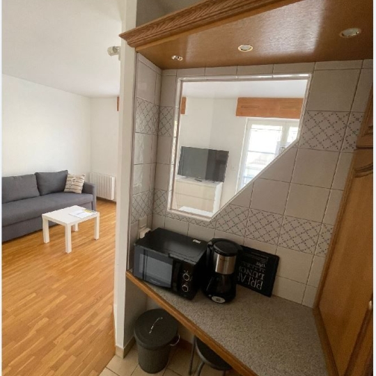  Annonces ALFORTVILLE : Apartment | CHARENTON-LE-PONT (94220) | 27 m2 | 1 050 € 